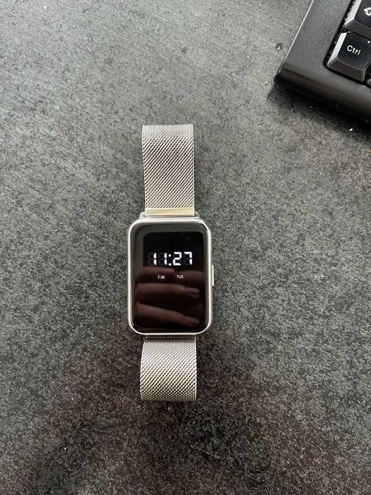 Smartwatch Huawei - curea metalica, argintie