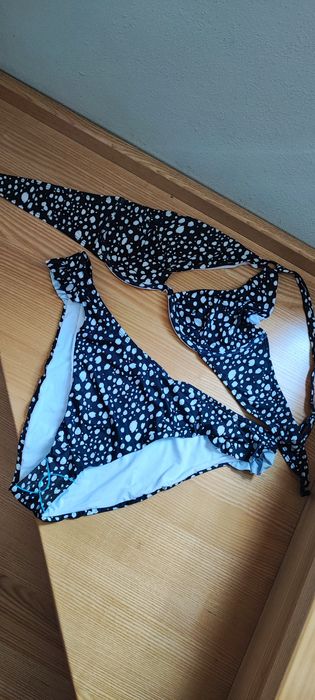 Costum de baie model deosebit alb/negru