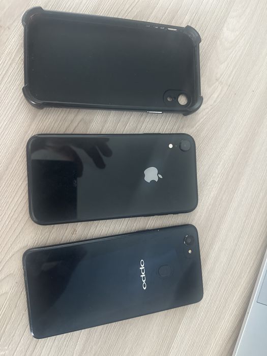 iPhone XR + OPPO