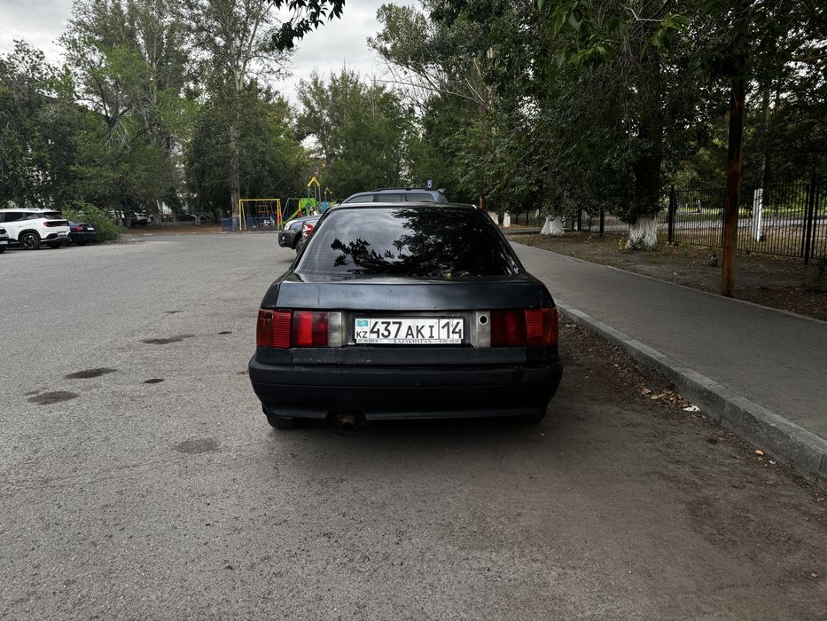 Audi 80 b3 1.8 карб на полном ходу