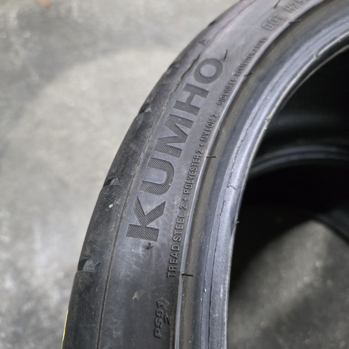2x 255/30/19 VARA KUMHO 2022 Stare excelenta