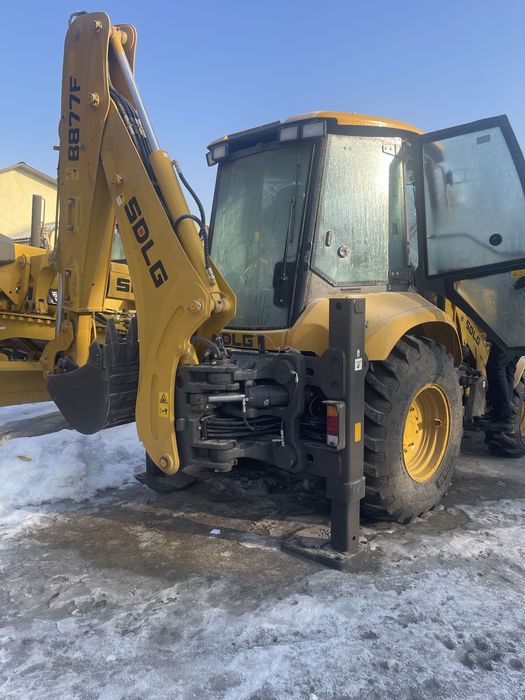 Экскаватор-погрузчик услуги