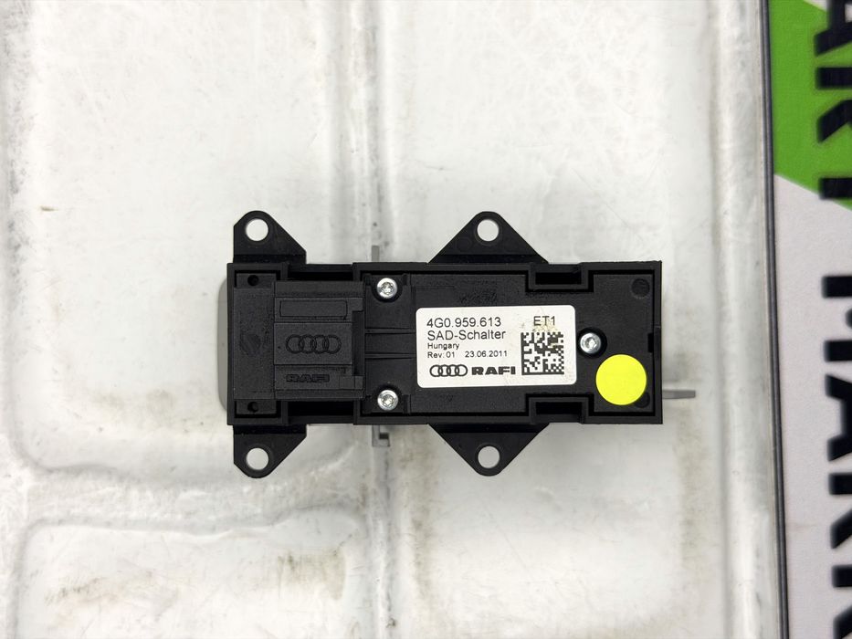 Копче бутон за шибедах AUDI A6 A7 C7 4G 4G0959613