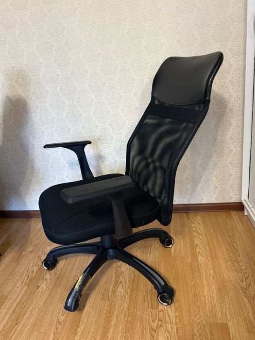 кресло черный zeta