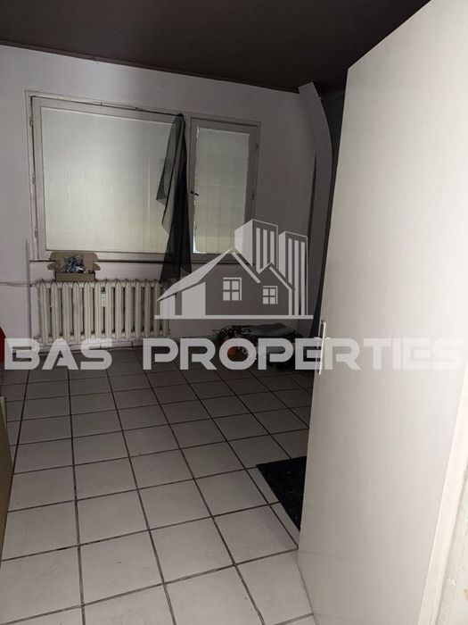 Магазин в София-Люлин 5 площ 61