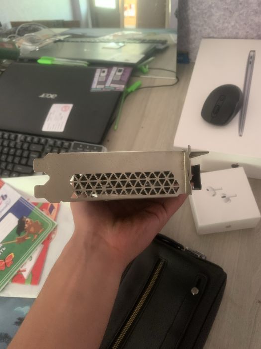 GeForce GTX 1070 analog p104 100