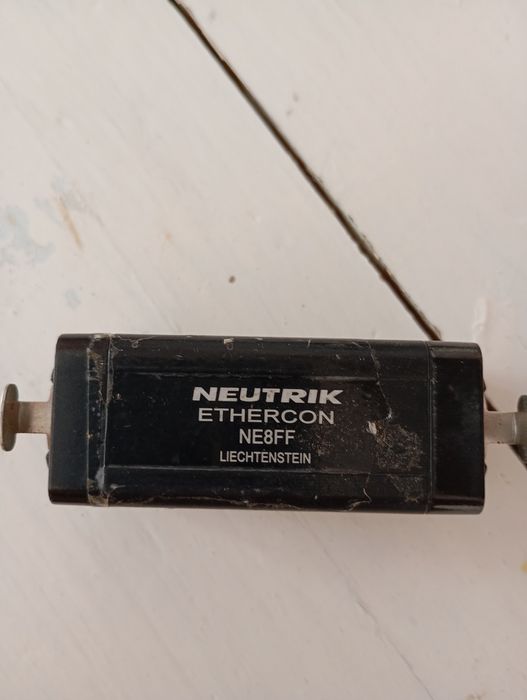 Звуковая карта. Микрафон пульт для микрафона и переходник для видео