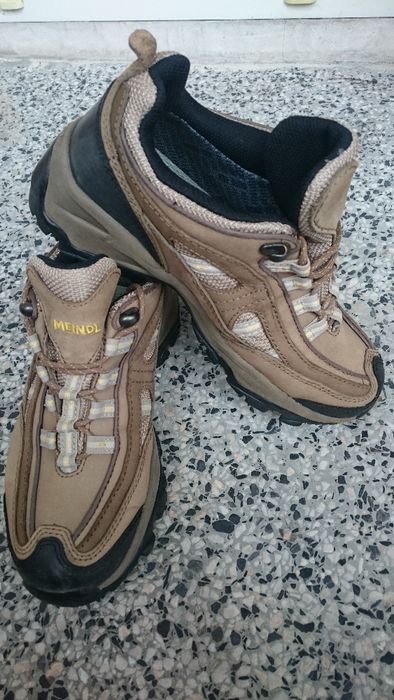 Туристически обувки Meindl номер 37