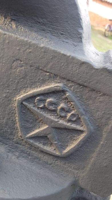 Продаю тиски рабочие