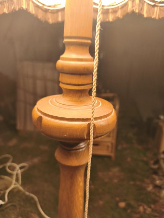 Lampadar  vintage lemn masiv, 3 picioare