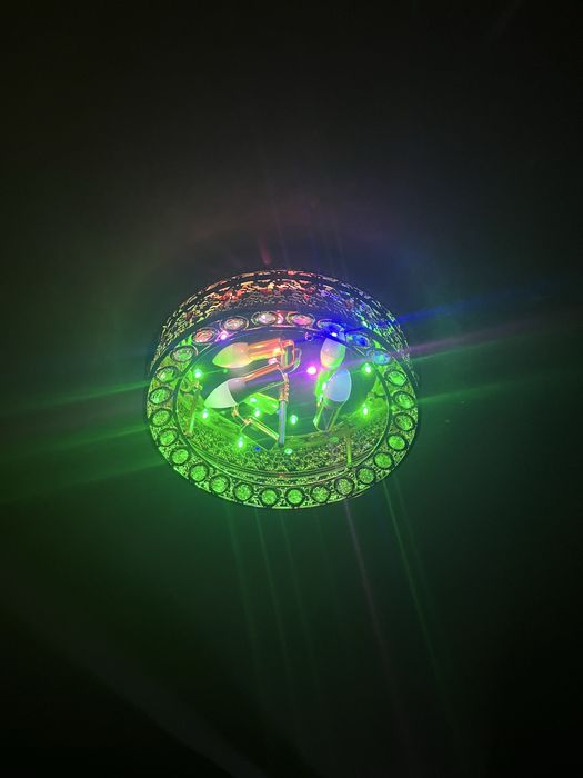 Люстра и кронштейн Срочно! 20000