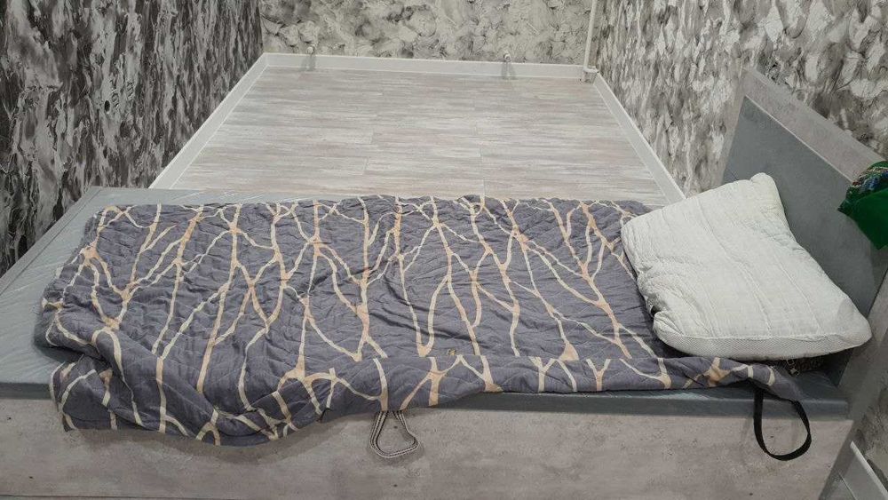 Односпальная кровать