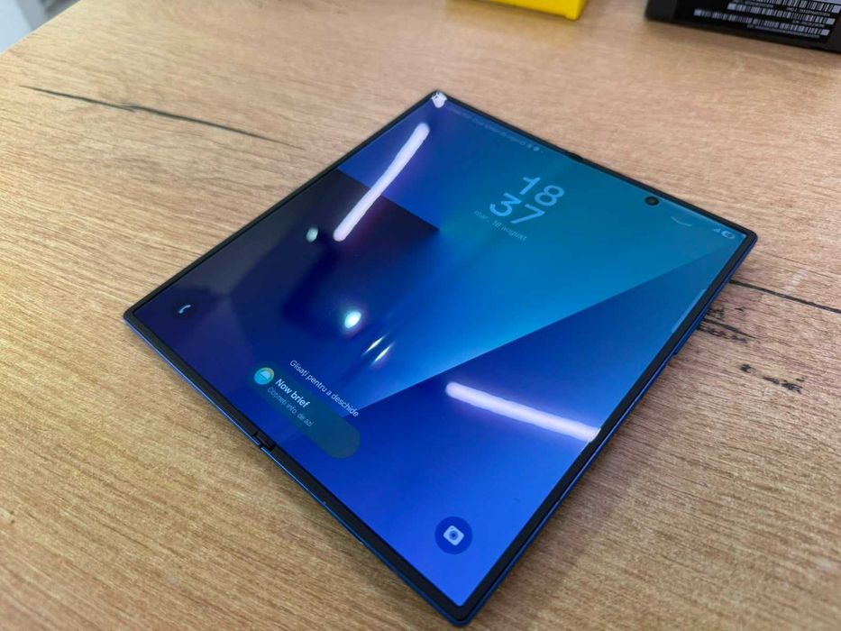 Samsung Galaxy Z Fold7 5G 256GB 12GB RAM Dual SIM Albastru – Stare Foarte Bună – Garanție 12 Luni