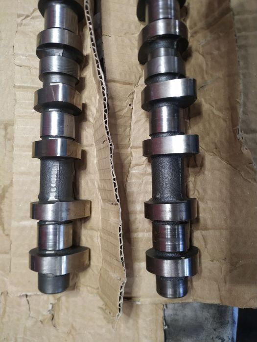 Разпределителни валове от Citroen Saxo VTS 1.6 16v