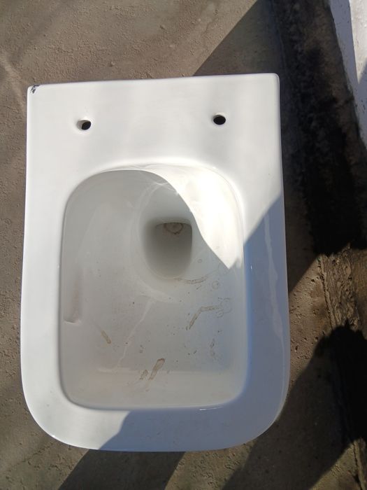 Продам навесной унитаз