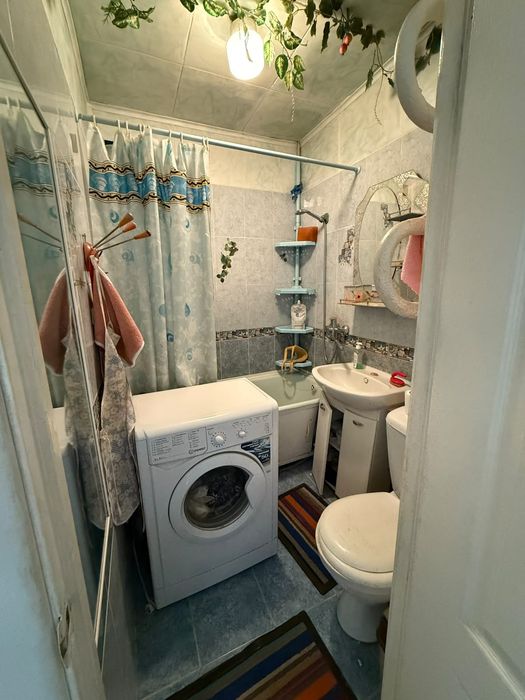 Продам 3 комн.кв в районе СКГУ.