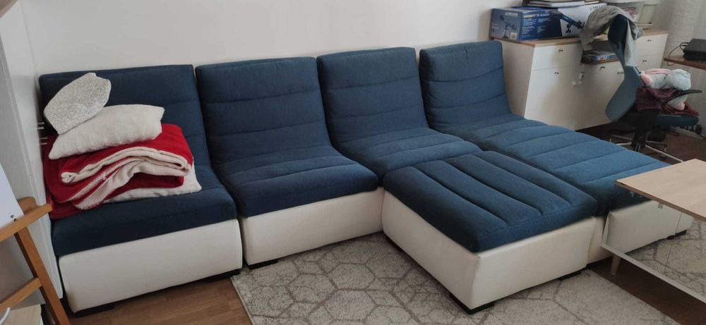 Vând canapea modulara STAER