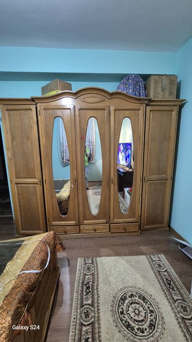 Винтажный румынский спальный гарнитур