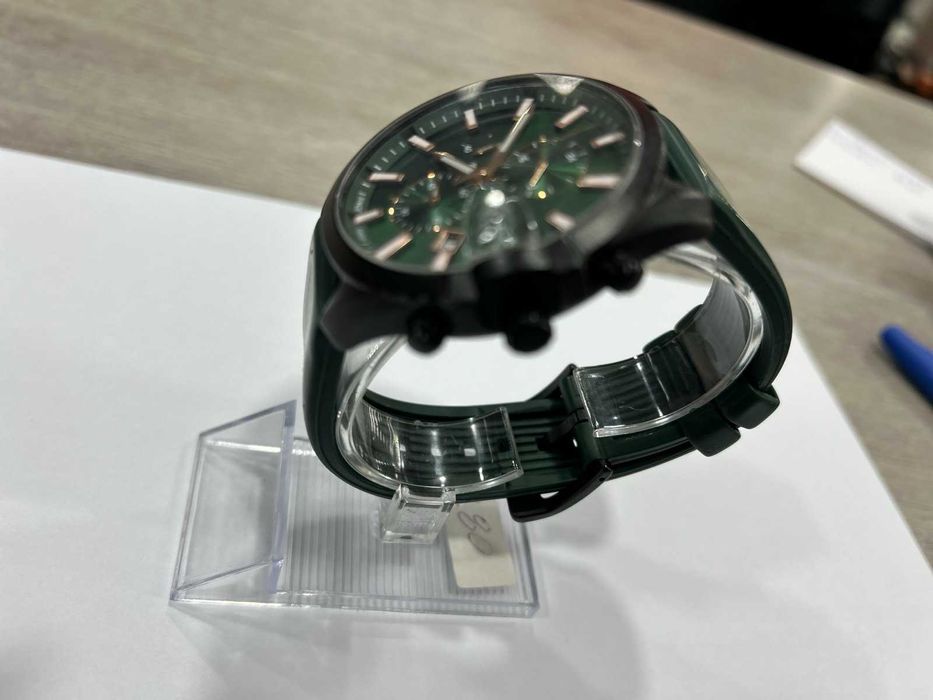 Продава се мъжки часовник Lee Cooper