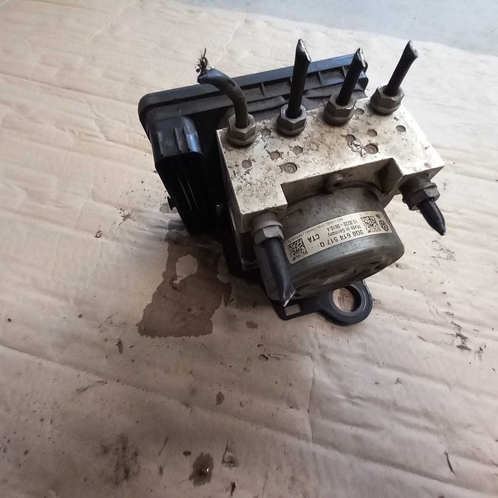 Pompa Abs VW Passat b8 cod 3Q0907379Q 3Q0614517Q
