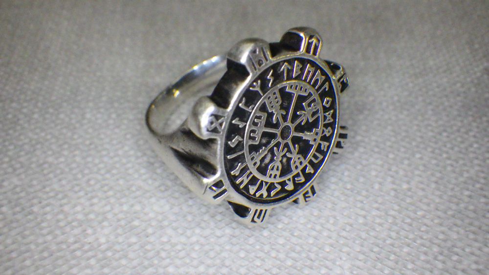 Викингски компас Vegvísir Сребърен пръстен S925