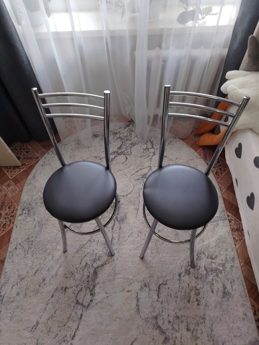 Продам 2 стула со спинкой цена за два стула