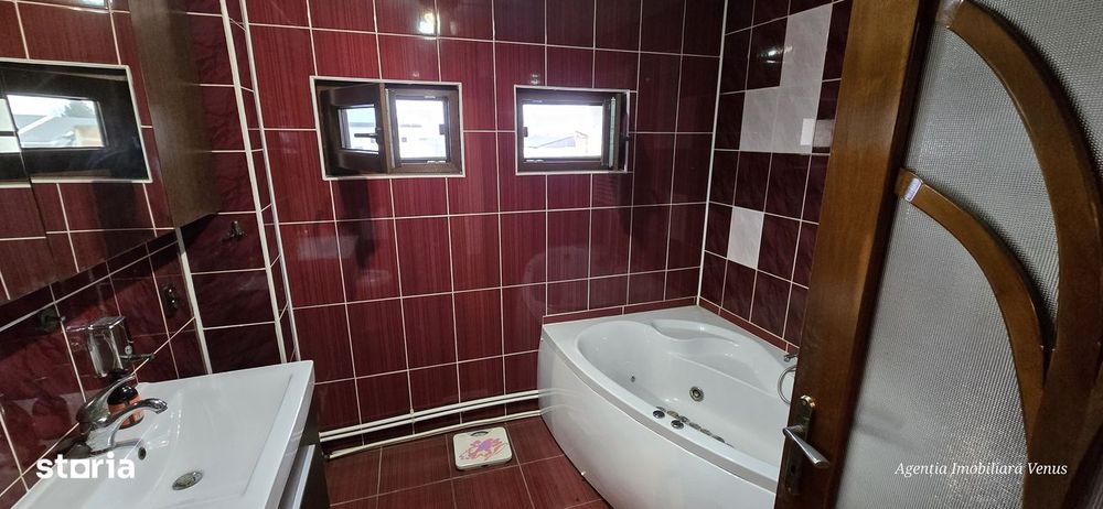 Apartament 4 camere Parc Curcubeul