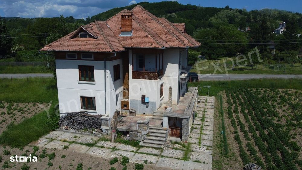 Casă de vânzare în comuna Șuici, județ Argeș.