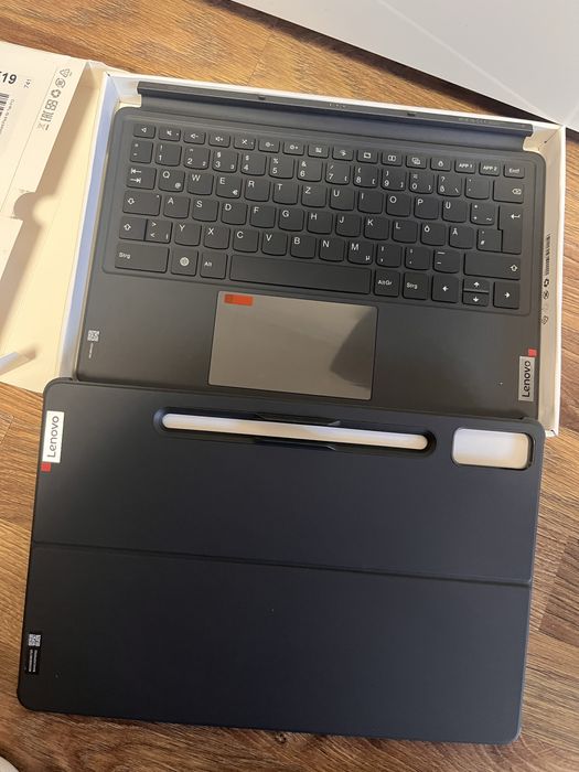 Калъф с клавиатура Lenovo Tab P12