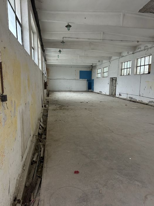 Inchiriez spatiu 270m2