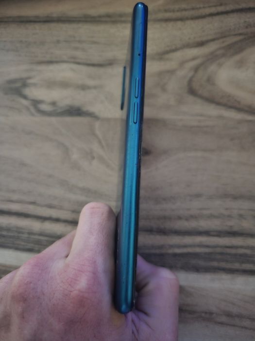 Oppo A31 с нова батерия и екран, отлично състояние
64gb място