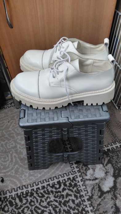 Ботинка женскии.