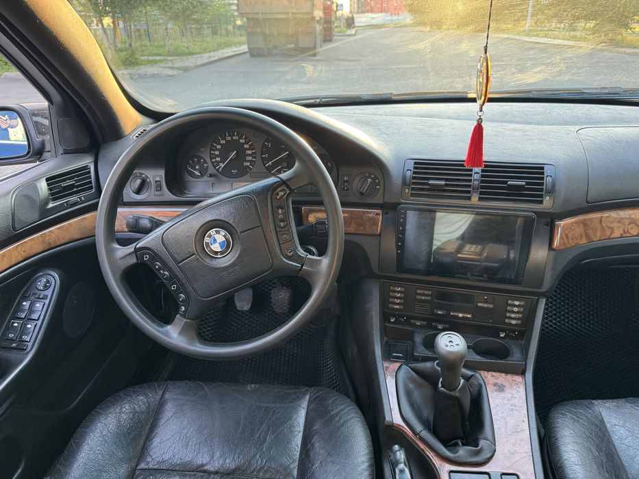 Продам BMW E39  1996г