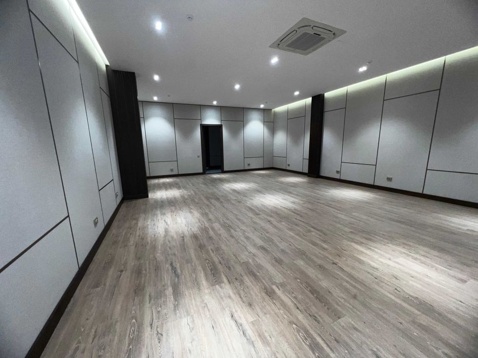 Просторные офисы в Бадамзаре,БЦ Massimo—парковка и фитнес в здании(55)