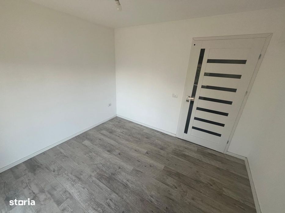 Spital - 3 camere decomandate, etaj 2, 3 balcoane, renovat