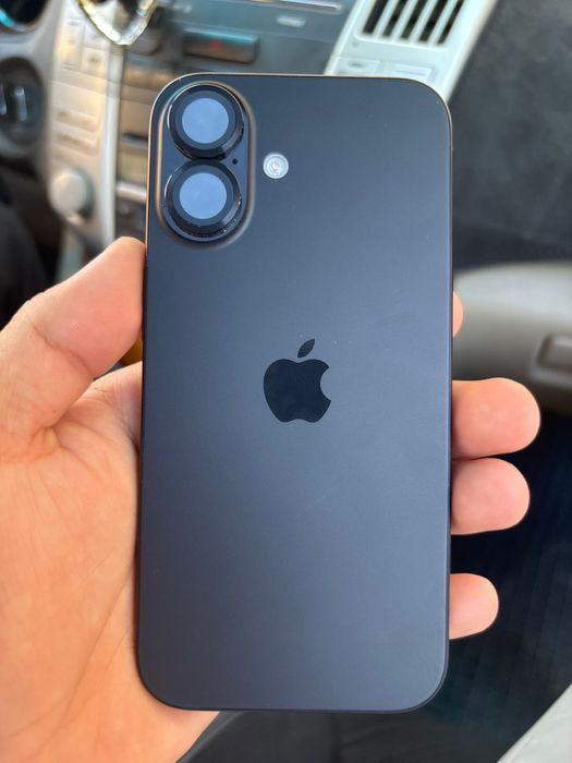 Продам Айфон 16