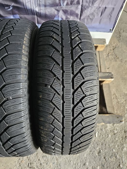 2 anvelope iarna 215 65 16 Semperit