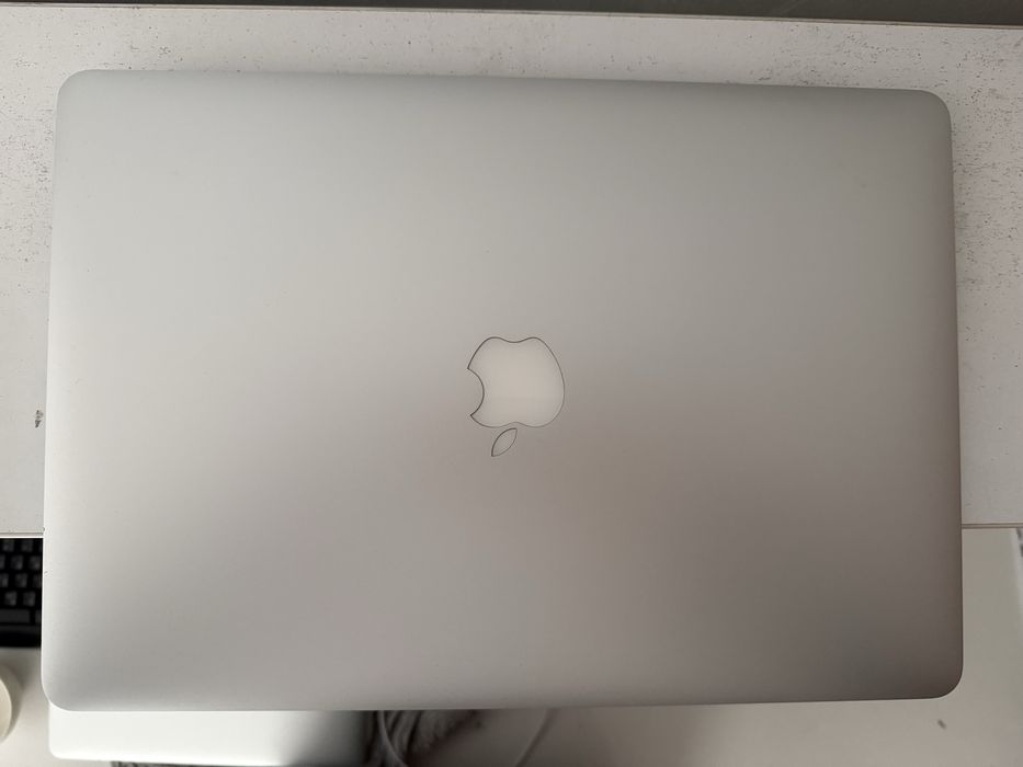 Macbook Pro 15inch/i7/8/256