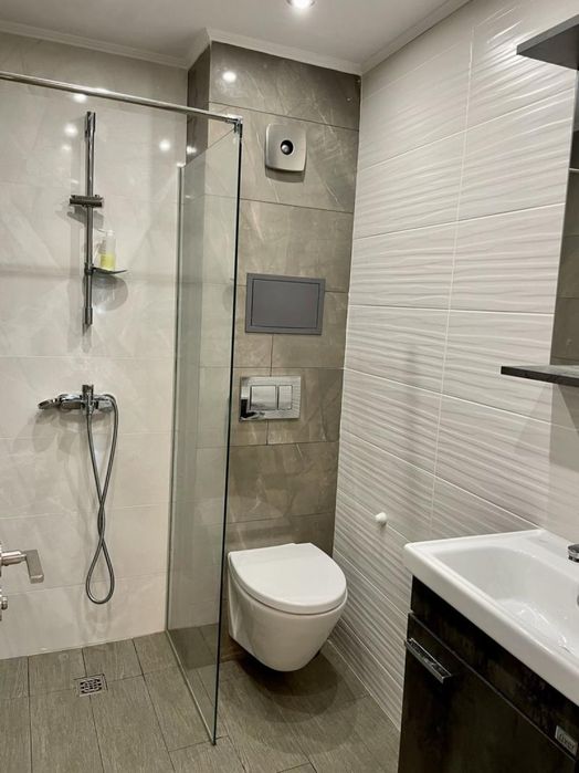 Продава се Многостаен апартамент в Бургас, Възраждане - 165 кв.м за 2031 €/кв.м - Снимка #6