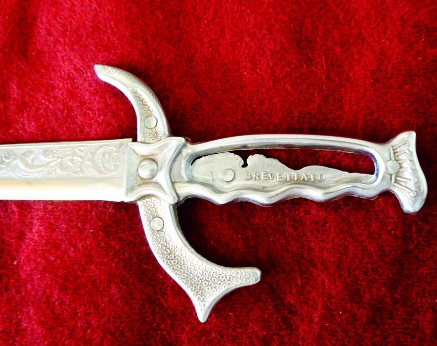 Кинжал,сабя,нож Brevettato