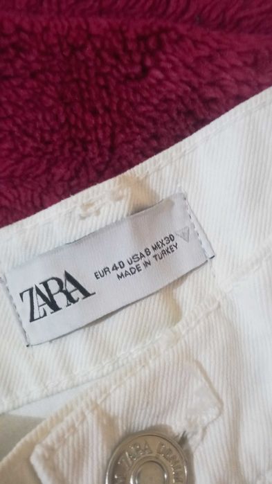 Много дънки на Зара