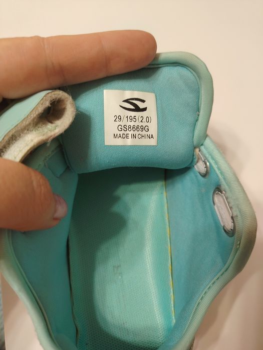 Детские кроссовки