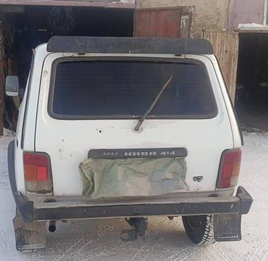 Нива 2121,год 2004