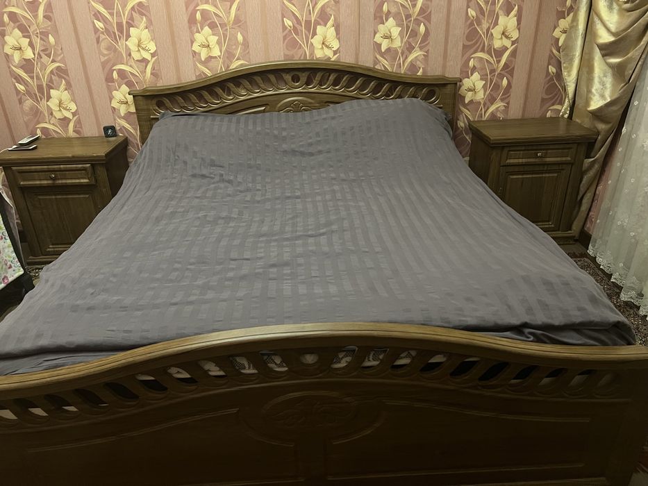 Продаю мебель от Keng Makon из настоящего дерева