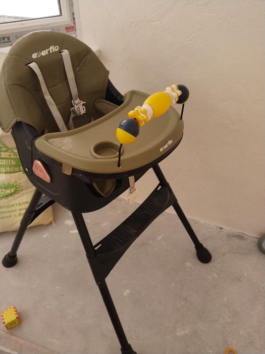 Продам стульчик для кормления