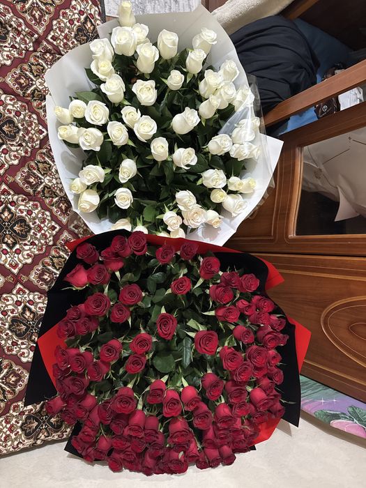 Букет красных роз,Букет белых роз,цветочная композиция корзина