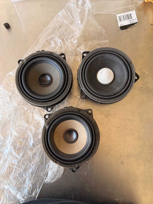 BMW F30 говорители, субуфери под седалките, underseat woofer, speakers, бас и тонколони – аудио БМВ 328i xDrive