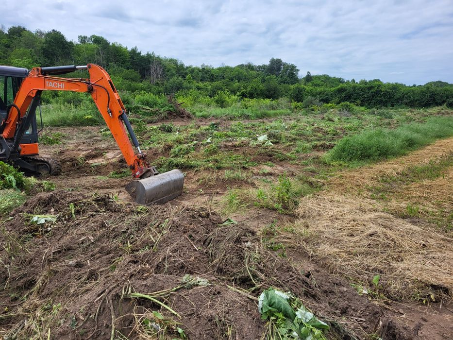 Inchiriez miniexcavator 4t.si autobasculanta 18t.