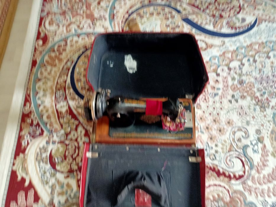 Продам Швейная Машинка