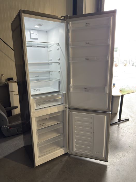 Vând combină frigorifică Arctic